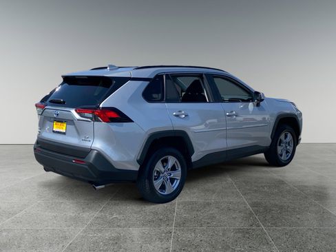 Used 2024 Toyota RAV4 LE AWD/4WD image 5