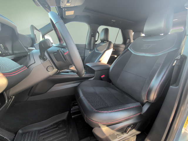 Used 2025 Ford Explorer ST AWD/4WD image 10
