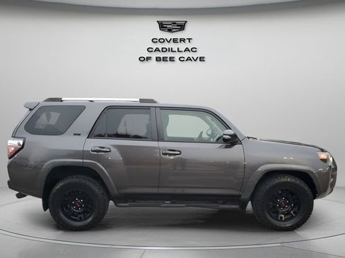 Used 2021 Toyota 4Runner SR5 Premium image 11
