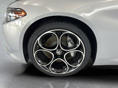 New 2025 Alfa Romeo Giulia Base w/ Driving Assist Package image 25