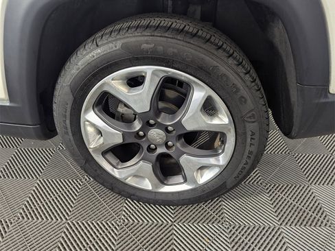 Certified 2018 Jeep Compass Limited w/ Navigation Group image 19