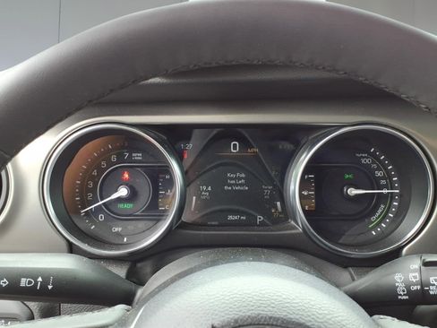 Used 2023 Jeep Wrangler Unlimited w/ Cold Weather Group AWD/4WD image 11