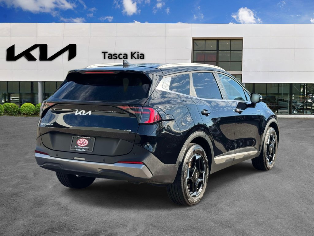 Used 2026 Kia Sportage EX AWD/4WD image 6
