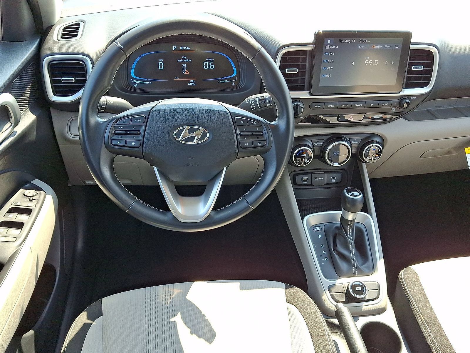 Certified 2024 Hyundai Venue SEL FWD image 26