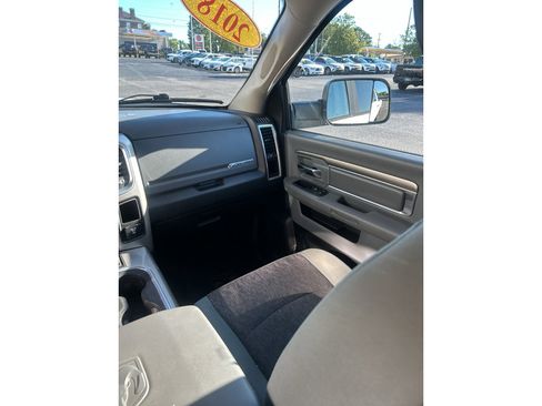 Used 2018 RAM 3500 Big Horn AWD/4WD image 8