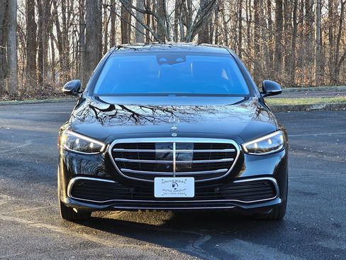 Used 2023 Mercedes-Benz S 580e 4MATIC Sedan w/ Warmth & Comfort Package image 8