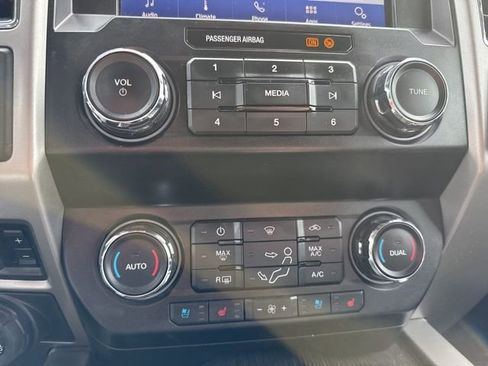 Used 2020 Ford F350 Lariat w/ Lariat Value Package AWD/4WD image 29