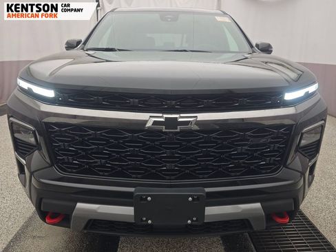 Used 2025 Chevrolet Traverse Z71 w/ LPO, Floor Liner Package AWD/4WD image 7