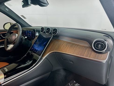 Certified 2023 Mercedes-Benz GLC 300 image 29