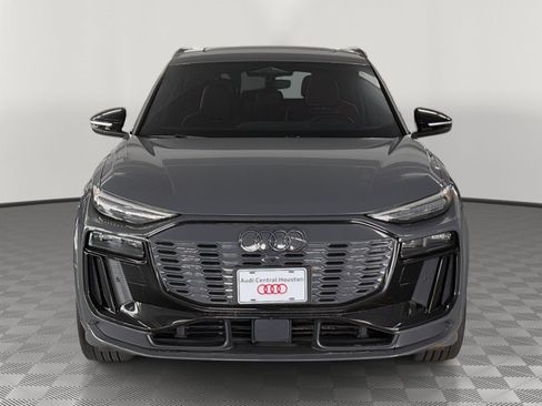 Certified 2025 Audi SQ6 e-tron Prestige w/ 21" Black Optic Wheel Package AWD/4WD image 6