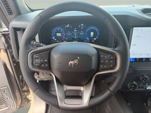 New 2026 Ford Bronco Badlands w/ Sasquatch Package AWD/4WD image 13