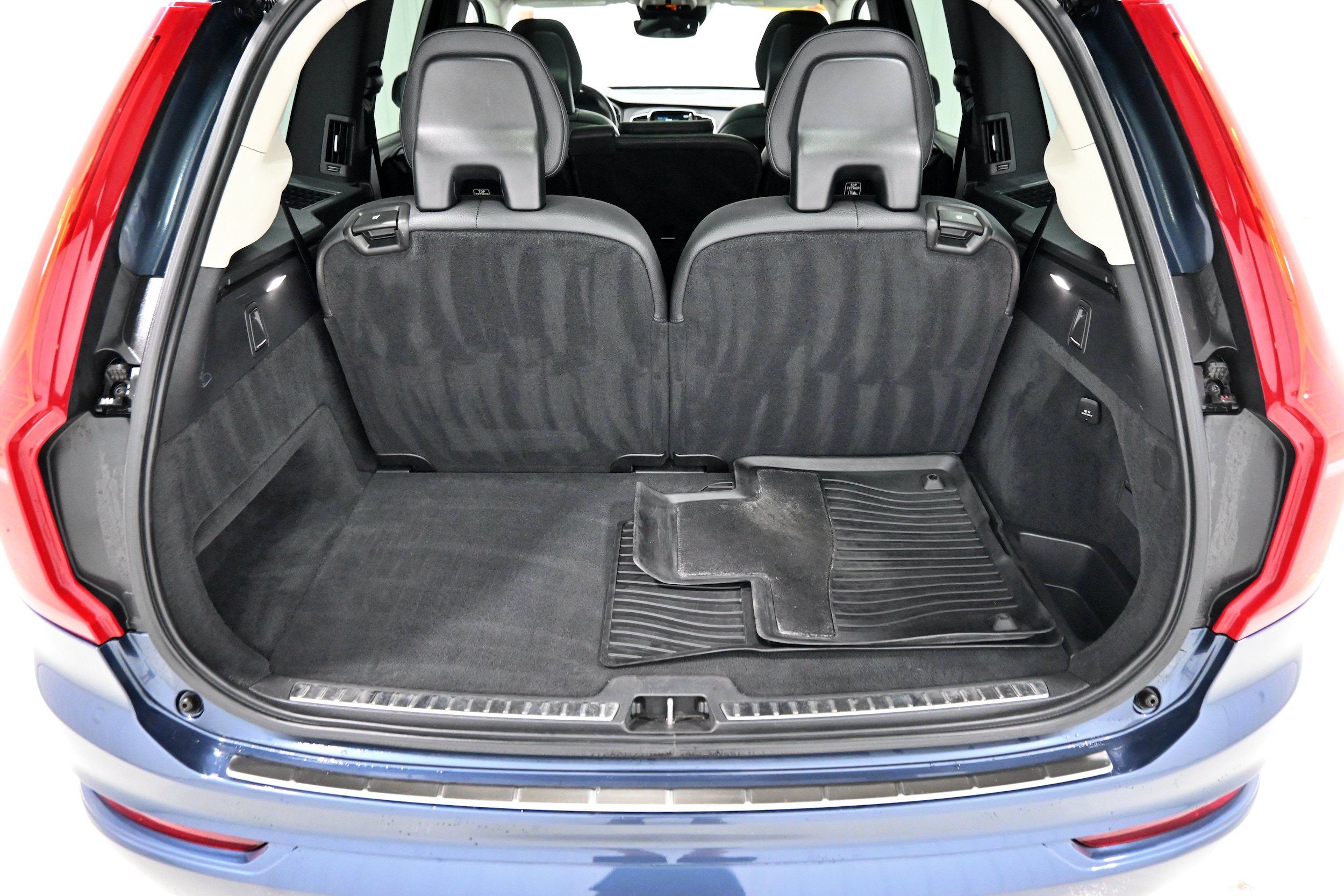 Used 2021 Volvo XC90 T6 Momentum w/ Protection Package Premier AWD/4WD image 36