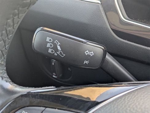 Used 2020 Volkswagen Tiguan SEL image 27