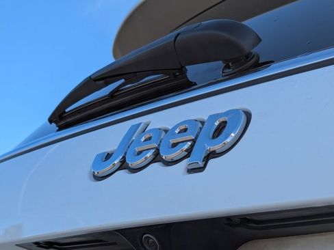 Used 2017 Jeep Compass Latitude w/ Popular Equipment Group image 34