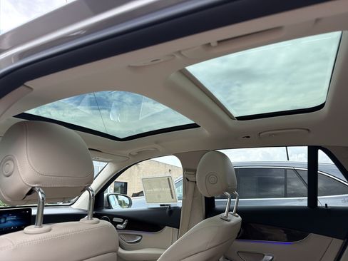 Certified 2022 Mercedes-Benz GLC 300 4MATIC image 26