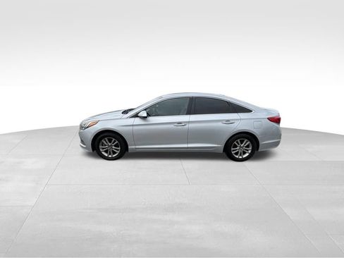 Used 2016 Hyundai Sonata SE FWD image 4