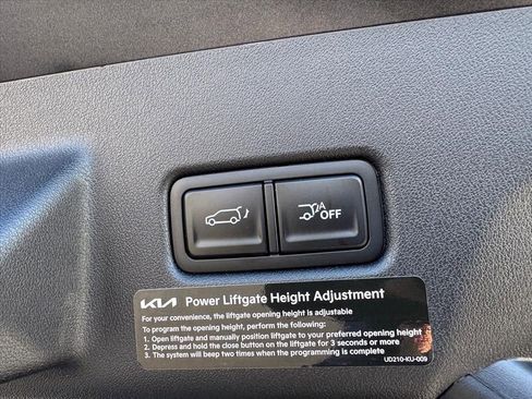 New 2027 Kia Telluride S image 8