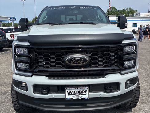 Used 2025 Ford F250 Lariat w/ Lariat Ultimate Package AWD/4WD image 2