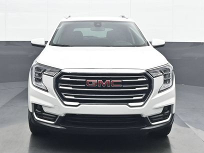 Used 2024 GMC Terrain SLT