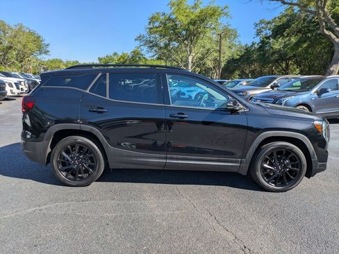 Used 2023 GMC Terrain SLT w/ Elevation Edition FWD image 3