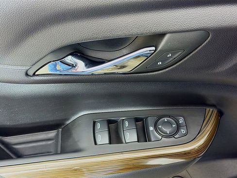 Used 2023 GMC Acadia SLE w/ Driver Convenience Package image 27