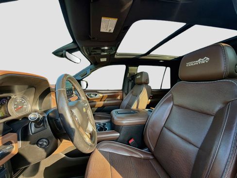 Used 2021 Chevrolet Tahoe High Country w/ Premium Package AWD/4WD image 22