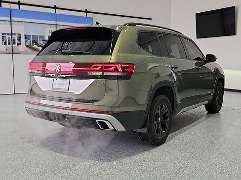 New 2026 Volkswagen Atlas Peak Edition AWD/4WD image 4