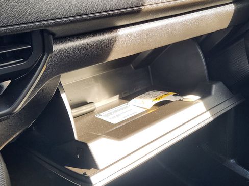 Used 2024 Chevrolet Colorado W/T image 24