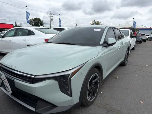 Used 2025 Kia K4 EX FWD image 1