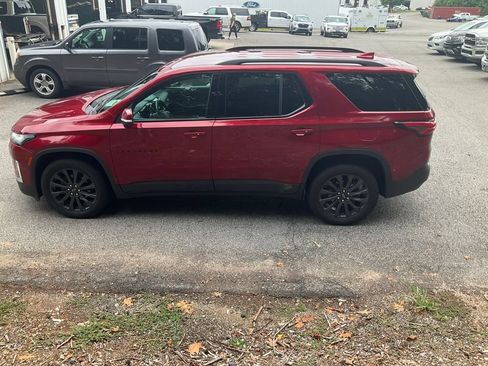 Used 2022 Chevrolet Traverse RS FWD image 8