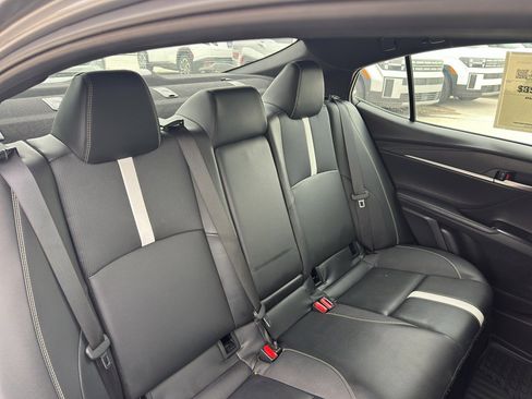 Used 2025 Toyota Camry SE image 30