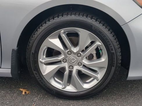 Used 2019 Honda Accord LX image 10