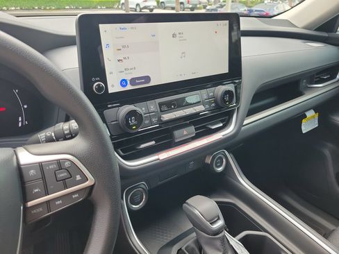 New 2026 Toyota Grand Highlander FWD image 22