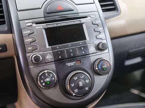 Used 2011 Kia Soul ! image 19