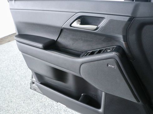 Used 2025 Lexus GX 550 w/ Accessory Package (Z1) AWD/4WD image 25