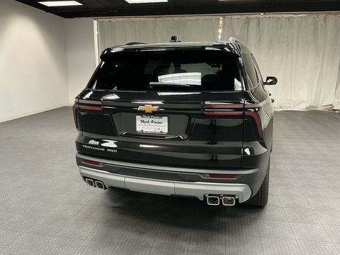New 2026 Chevrolet Traverse LT w/ Sun and Wheel Package AWD/4WD image 5