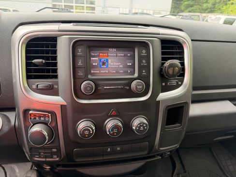 Used 2021 RAM 1500 Classic SLT AWD/4WD image 11