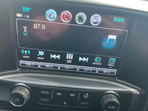 Used 2018 Chevrolet Silverado 1500 LT w/ All Star Edition AWD/4WD image 19