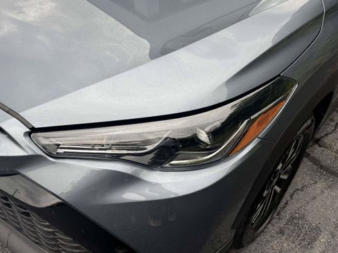 Certified 2025 Toyota Corolla Cross AWD Hybrid image 9