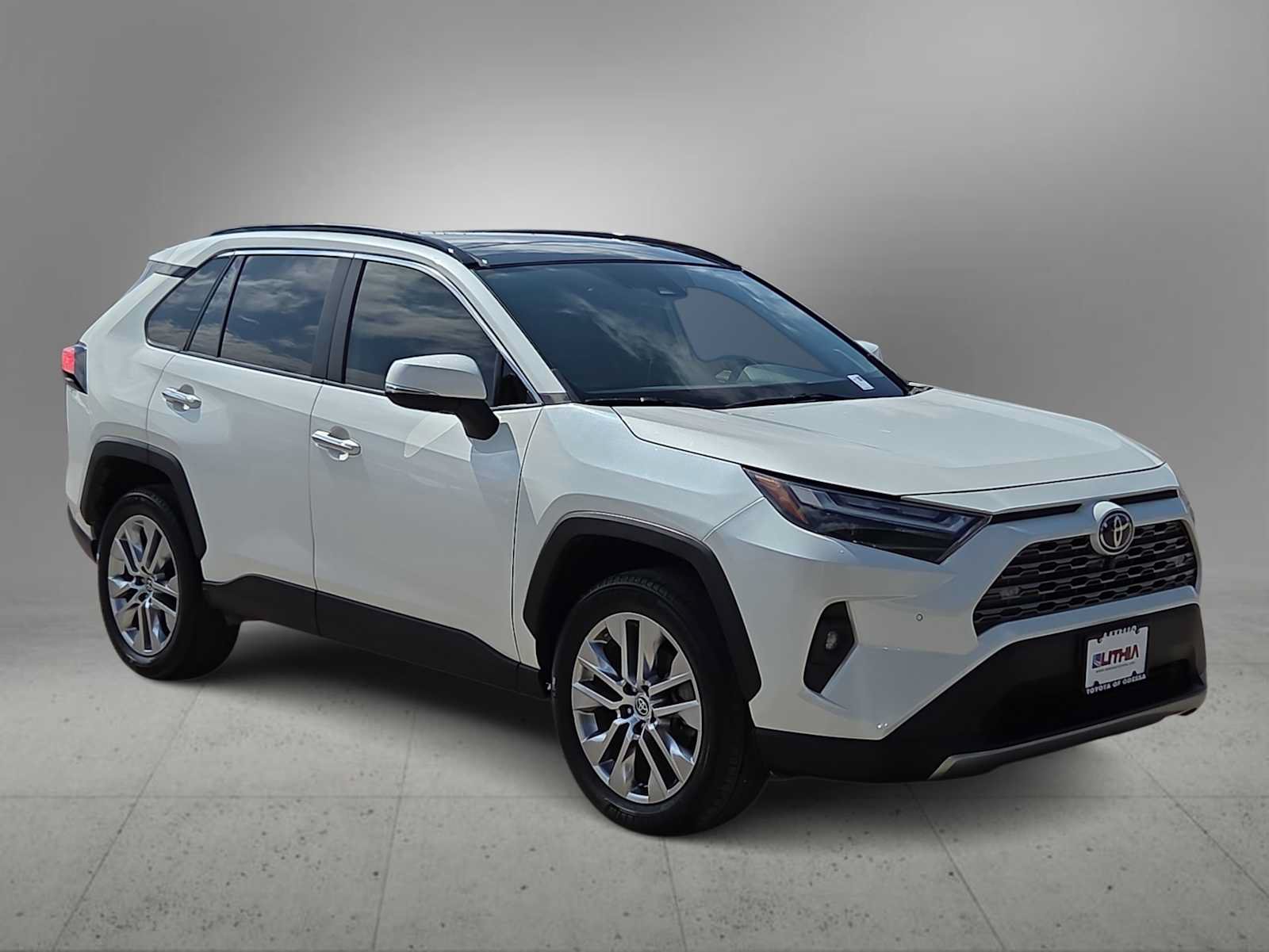 Certified 2022 Toyota RAV4 Limited FWD image 2