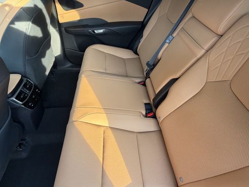 Used 2025 Lexus RX 350 Premium w/ Accessory Package AWD/4WD image 30