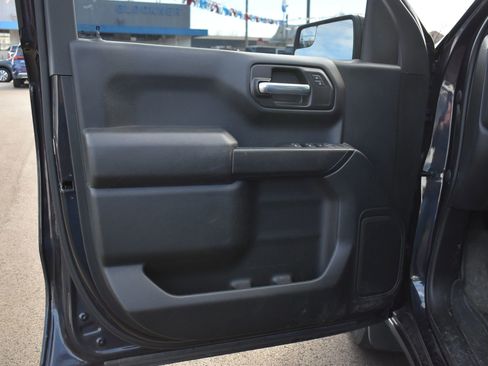 Used 2022 Chevrolet Silverado 1500 Custom image 12