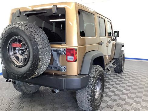 Used 2015 Jeep Wrangler Unlimited Rubicon AWD/4WD image 19