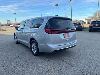 Used 2026 Chrysler Pacifica Select video 3