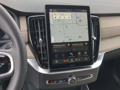 New 2026 Volvo XC90 B6 Plus w/ Protection Package Premier image 28