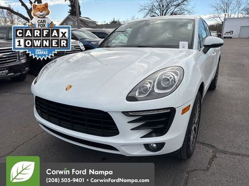 Used 2018 Porsche Macan Base image 1