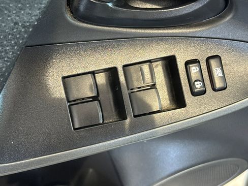 Used 2011 Toyota RAV4 Limited AWD/4WD image 13