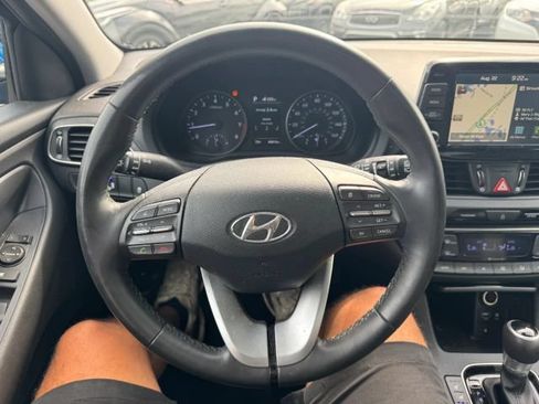 Used 2018 Hyundai Elantra GT w/ Tech Package 03 FWD image 10