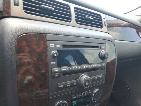 Used 2009 GMC Yukon Denali AWD/4WD image 16
