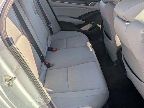 Used 2019 Honda Accord EX image 31